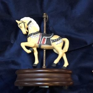 Vintage carousel horse. Plays carousel waltz